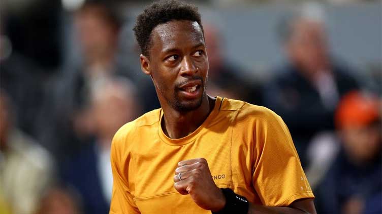 France's Monfils out of French Open with wrist injury, Rune through