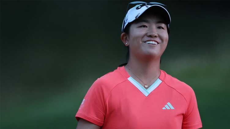 Zhang leads LPGA Mizuho Americas Open in pro debut