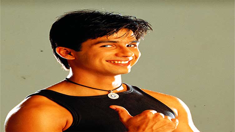 Shahid Kapoor reminisces initial struggle upon completing 20 years in industry   