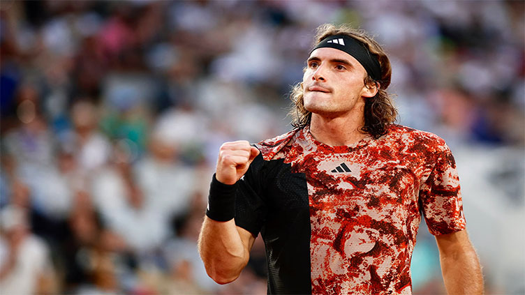 Tsitsipas blasts past Ofner to make French Open quarter-finals