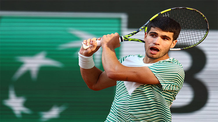 Wrecking ball Alcaraz swings into French Open quarter-finals