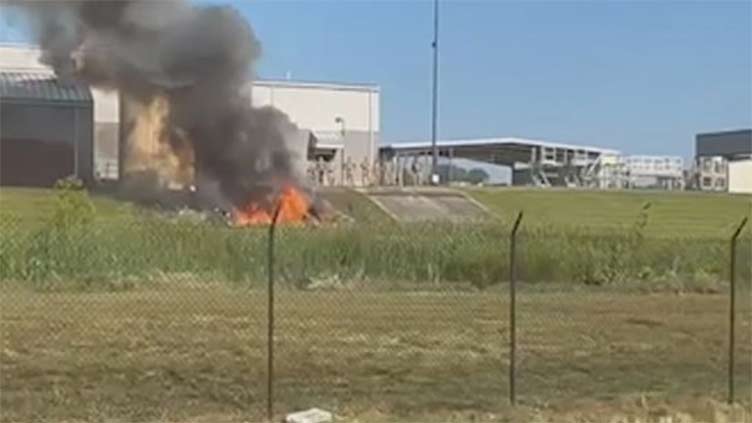 Two killed in small plane crash at airport in Mississippi