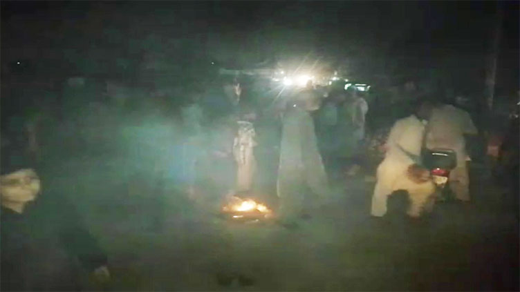 Residents stage protest against loadshedding in Hyderabad