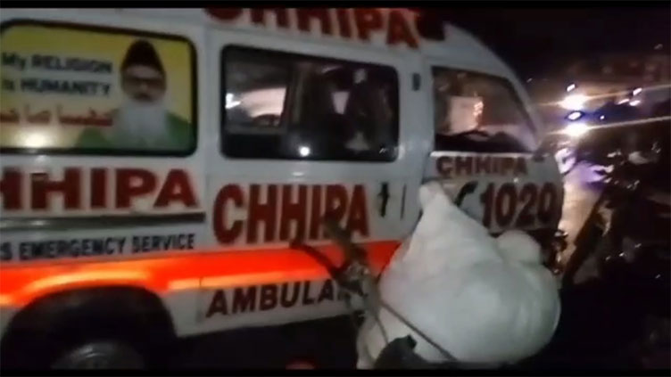 Road accidents claim two lives in Karachi