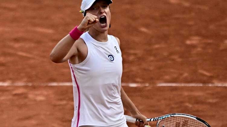 Swiatek puts French Open title on line against Muchova