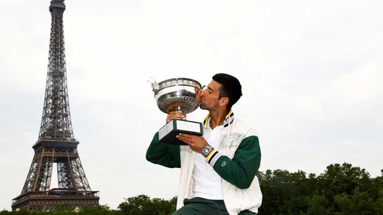 Djokovic returns to world number one, Nadal out of top 100