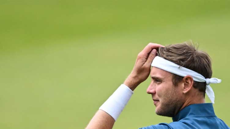 England pick paceman Broad for first Ashes Test