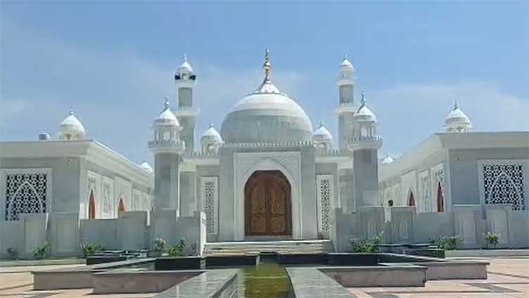  Indian man honours late mother by Taj Mahal-inspired memorial