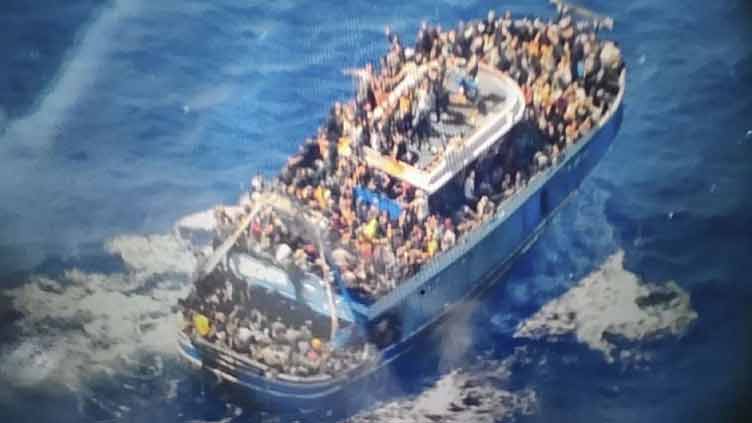 Pakistan captures 10 trafficking suspects after Greece boat disaster
