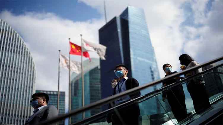 China bankers told to shun flashy clothes, 5-star hotels in austerity drive