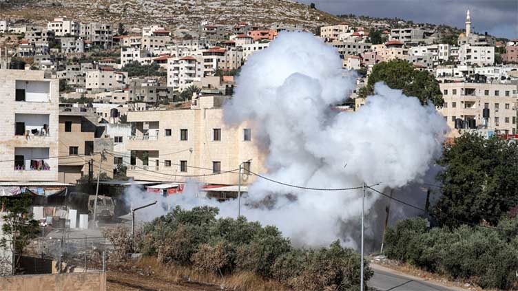 Israeli attack helicopters fire missiles in massive West Bank gunbattle