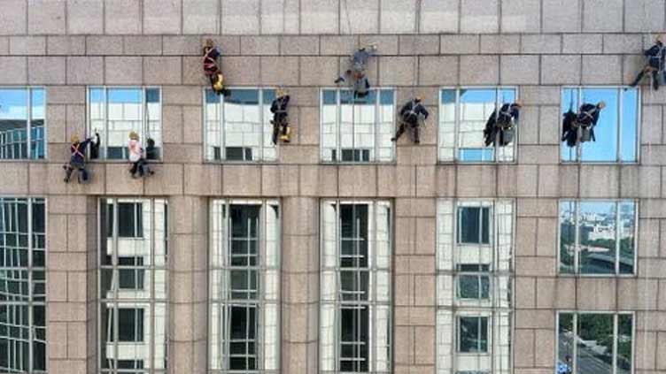 Beijing braces for blistering hot weather as heatwaves return