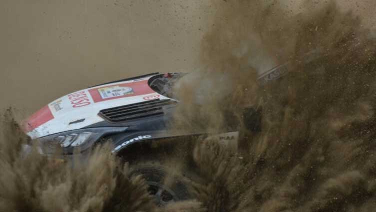 Ogier takes Safari Rally lead as Tanak halted by zebras crossing