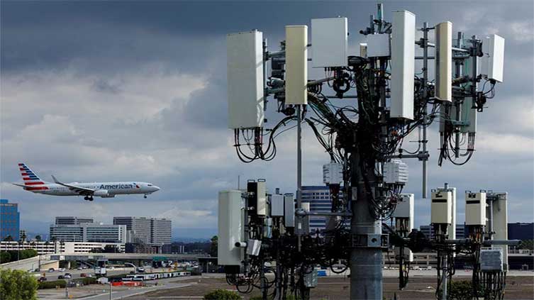 US warns of potential 5G delays for airplanes without updated altimeters