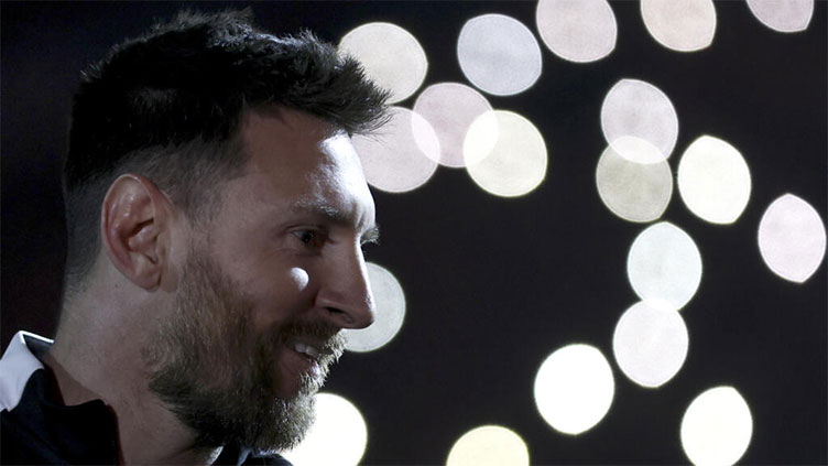 Messi calls adapting to PSG 'very tough', speaks of a 'rupture' with fans