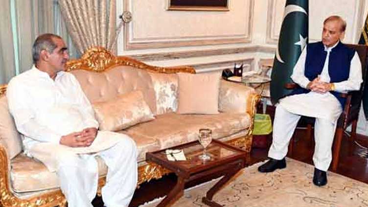 PM Shehbaz, Rafique exchange views on country's political situation