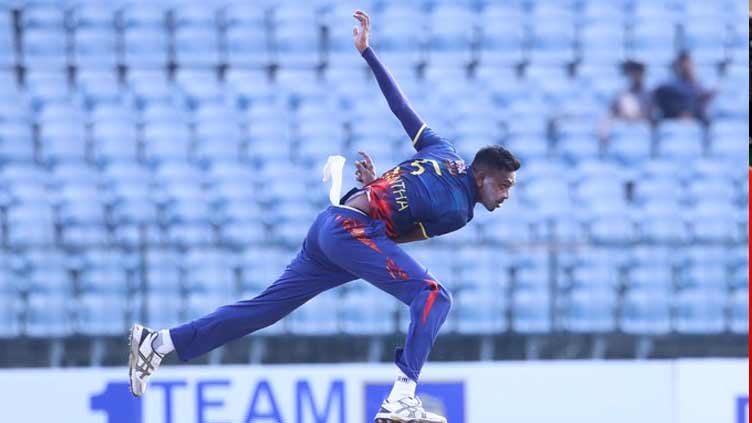 Sri Lanka lose key bowler to injury as replacement drafted in