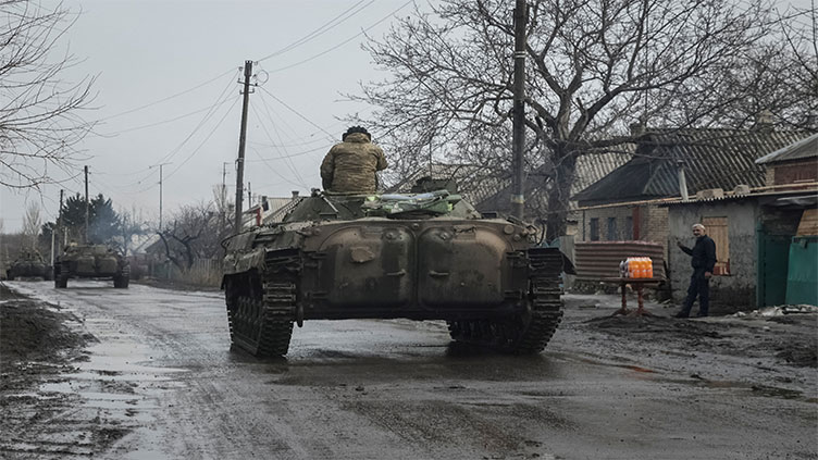 Russian forces hammer Ukraine's Bakhmut in quest for breakthrough in war