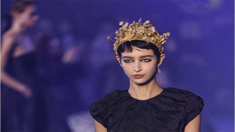 Dior channels rebellious women at Paris Fashion Week Entertainment Dunya News