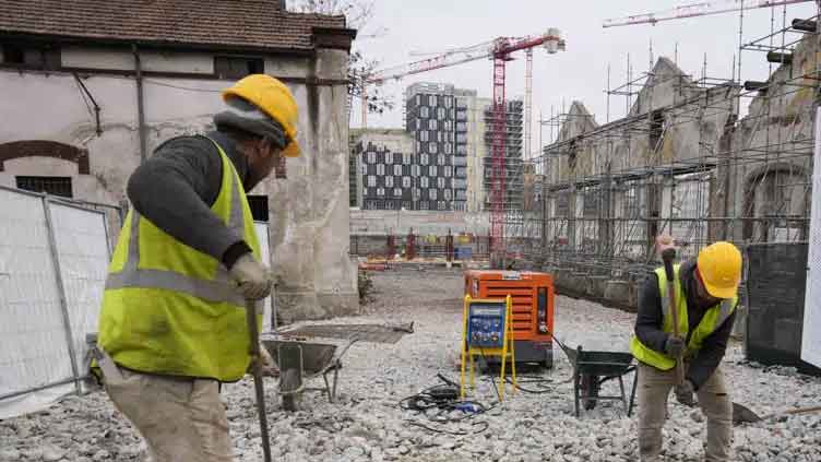 Little sign of Olympics in Milan with only 3 years to go