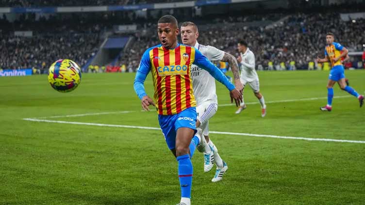 Valencia visits Barcelona hoping to stave off danger of drop