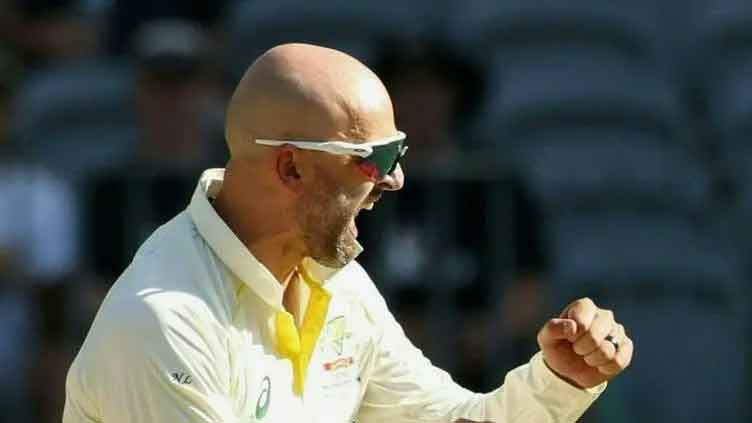 Lyon eight-for gives Australia hope in third India Test