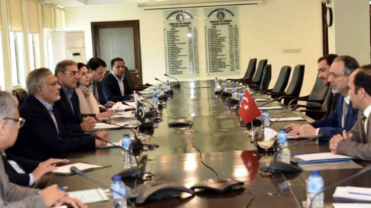 Turkiye to receive more relief from Pakistan, says Dar