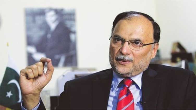 Ahsan Iqbal wants SC full bench review Nawaz's disqualification