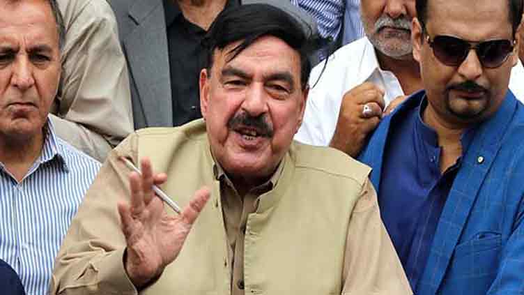 Sheikh Rashid slams govt for wrong priorities amid attempts to arrest Imran Khan