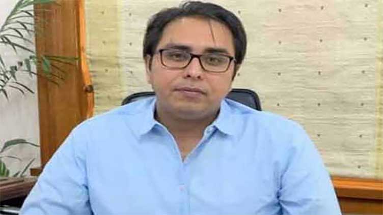 Illegal weapons case: Bailable arrest warrant of Gill issued