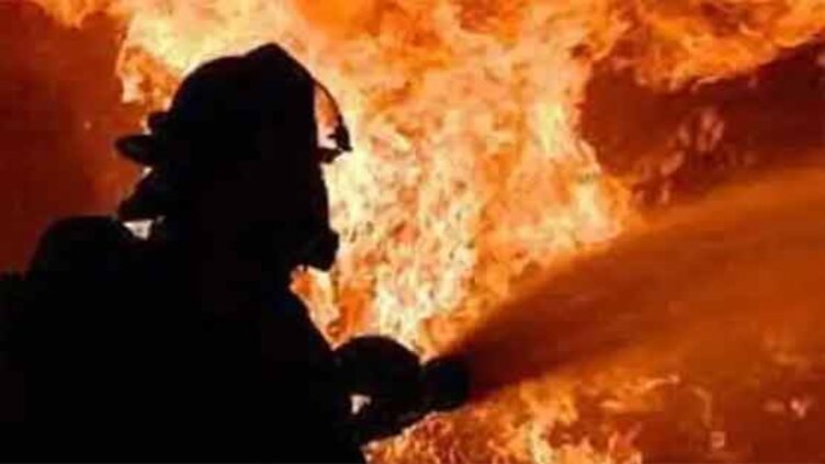Gujranwala: Fire at Landa Bazar brought under control