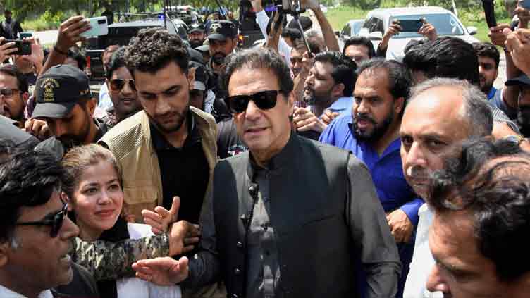 Imran Khan heaves a sigh of relief as BHC suspends arrest warrant
