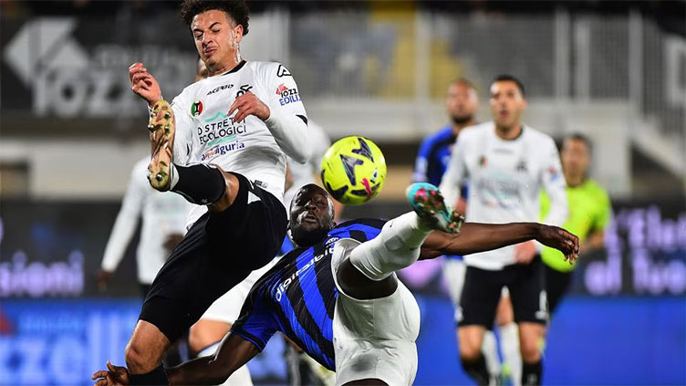 Inter's slim title hopes fading after late defeat at Spezia