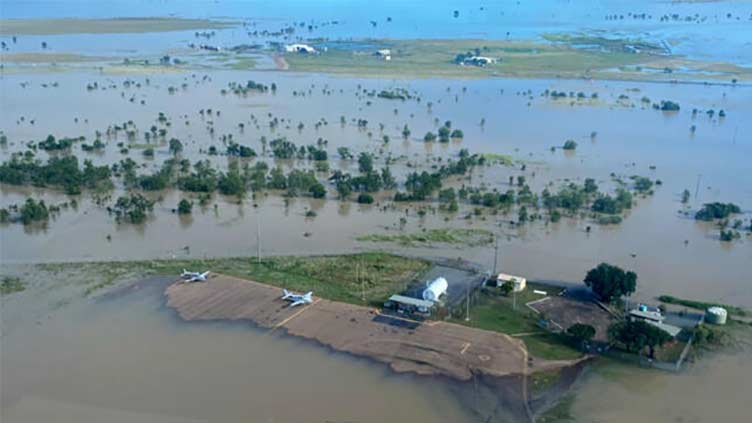 Rescuers airlift residents from remote Australia floods