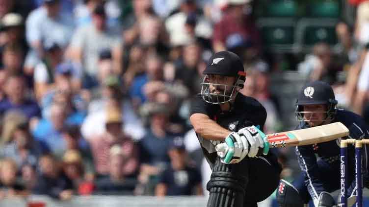 New Zealand chase 257 for victory in first test against Sri Lanka