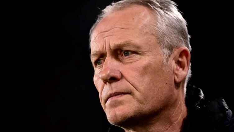 Freiburg coach Streich extends deal