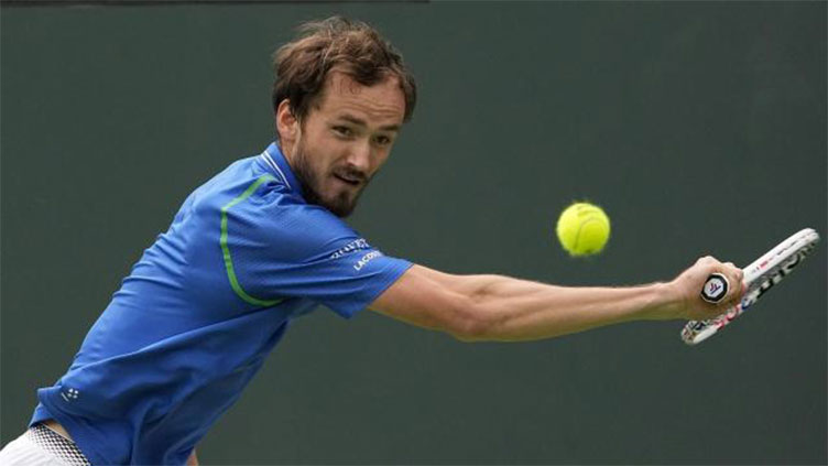 Gutsy Medvedev overcomes injury and Zverev to reach Indian Wells quarters