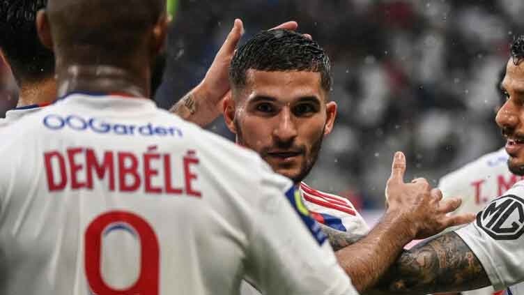 Aouar switches allegiance from France to Algeria