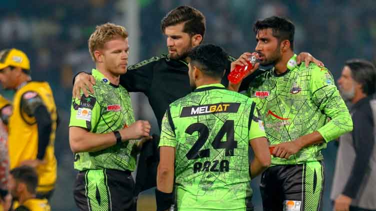 PSL 8: Qalandars send Zalmi packing to join Sultans in final