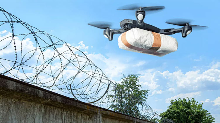 Police arrest traffickers involved in smuggling drugs through drones 