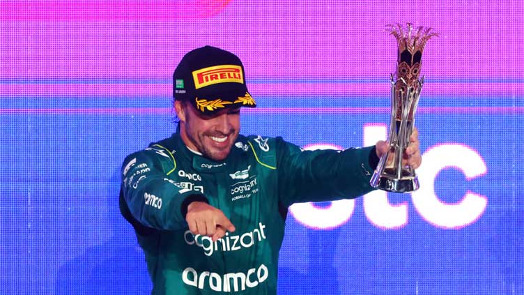 Alonso gets his 100th F1 podium after penalty U-turn