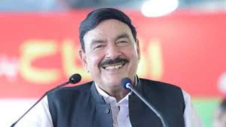 Banning Imran, PTI not a five-finger exercise, says Sheikh Rashid