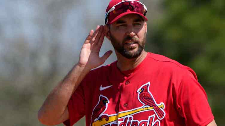 Cardinals' Adam Wainwright to miss time due to groin injury