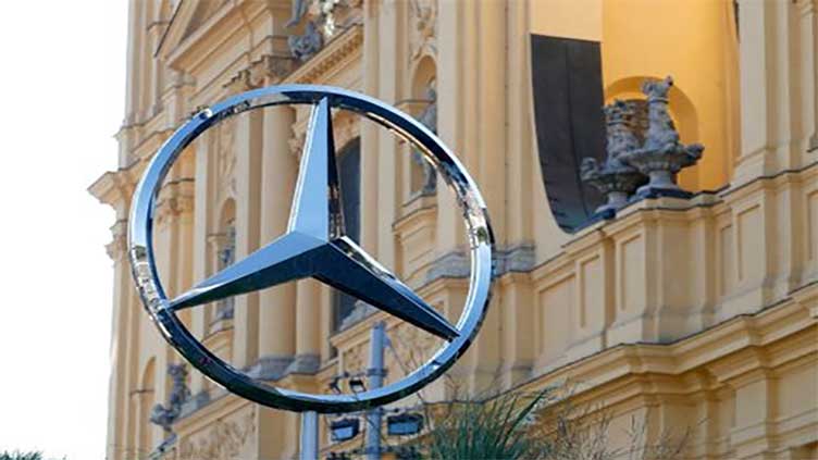 Kuwait Investment Authority cuts stake in Mercedes-Benz