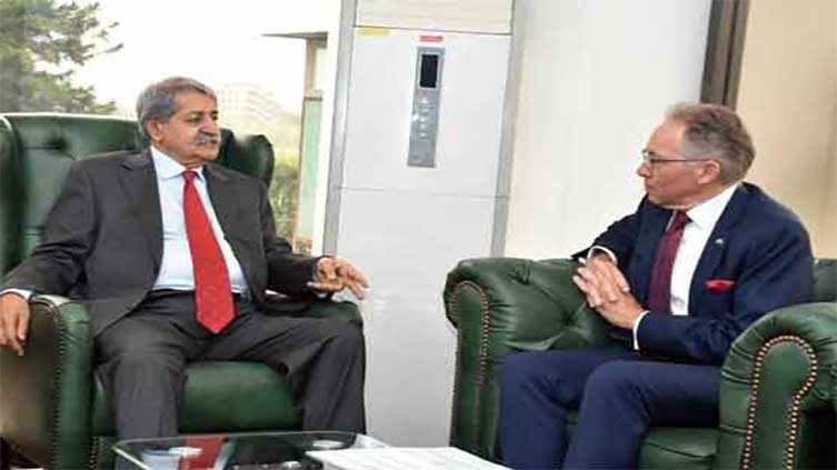 Australian High Commissioner meets Syed Naveed Qamar, agrees to increase bilateral trade