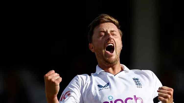 Bullish Robinson predicts comfortable Ashes win for England