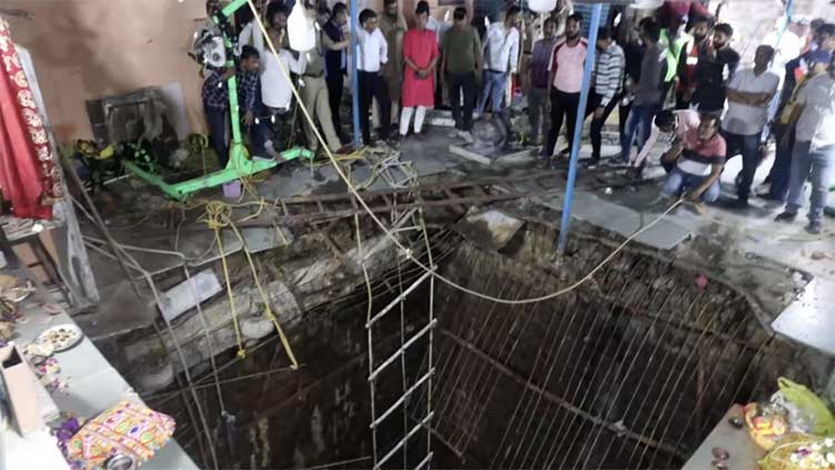 35 dead, 16 hurt in India stepwell accident
