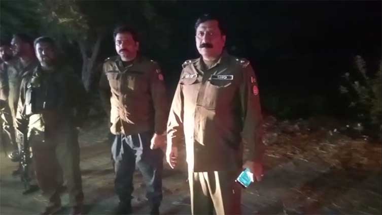 One dacoit killed, other injured by the firing of citizens