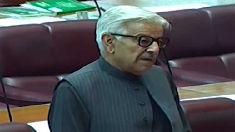 Khawaja Asif wants NA committee formed to 'hold judiciary accountable'