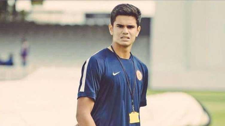 'World of pressure' as Tendulkar son steps out of father's shadow